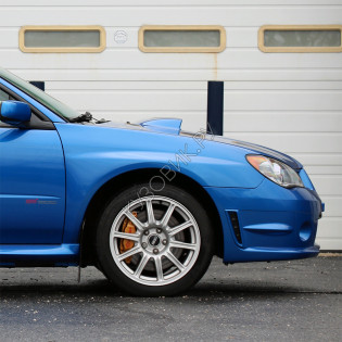 Крыло переднее правое широкое в цвет кузова Subaru Impreza G11 (2005-) рестайлинг